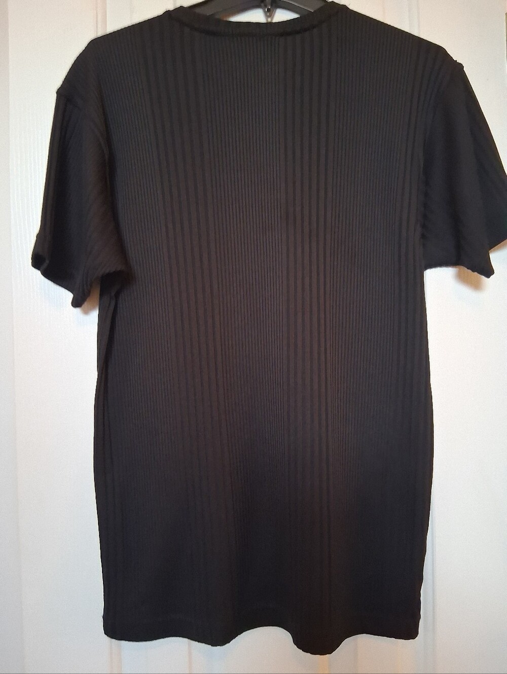 Men's Ribbed Black Short-Sleeve Crew Neck Shirt